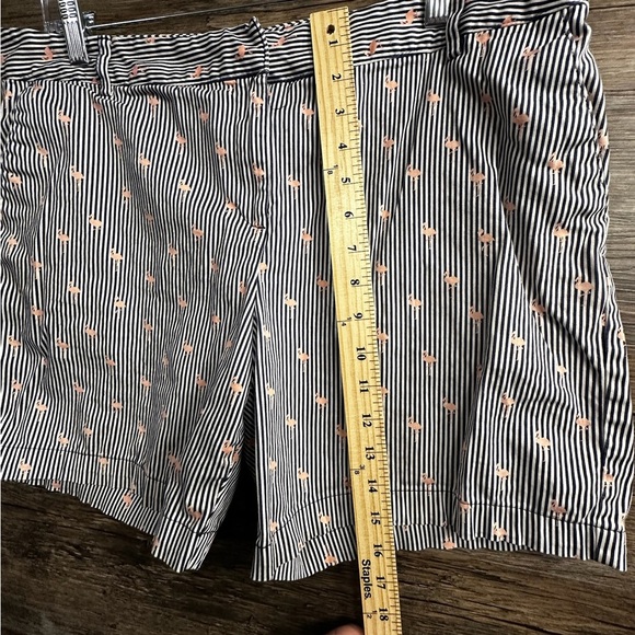 Izod White and Blue Flamingo Bermuda Shorts with Striped Pattern - Picture 2 of 8